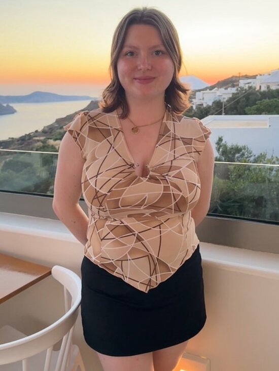 Meet your Posher, Lucy - Picture 1 of 1